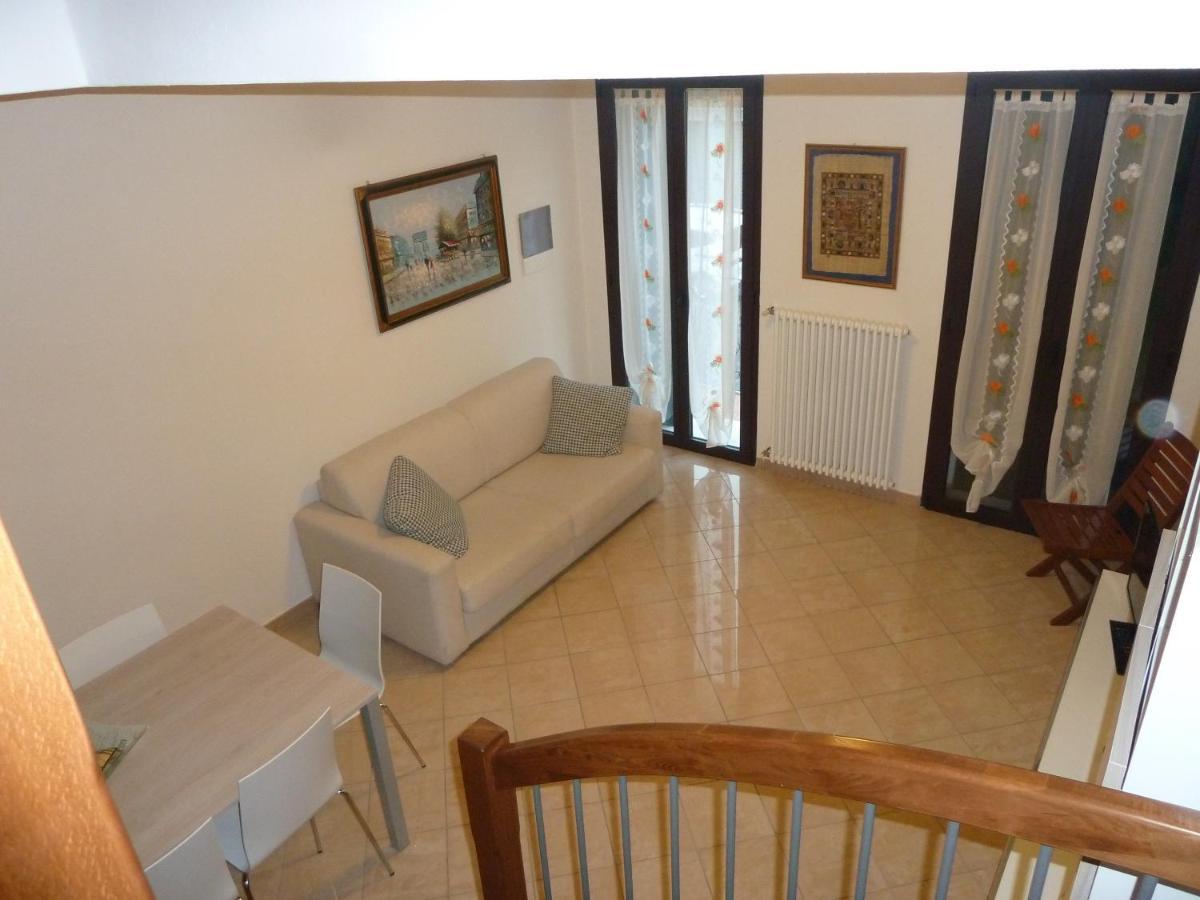 Casa Cuore - Love Pets - Fronte Ospedale Sacro Cuore Negrar Extérieur photo