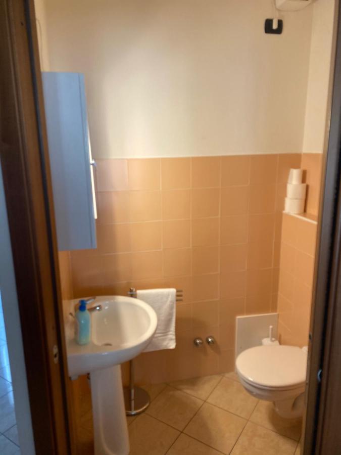 Casa Cuore - Love Pets - Fronte Ospedale Sacro Cuore Negrar Extérieur photo