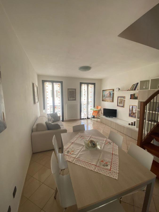 Casa Cuore - Love Pets - Fronte Ospedale Sacro Cuore Negrar Extérieur photo