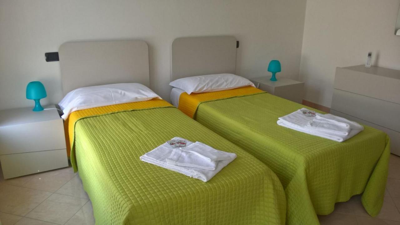 Casa Cuore - Love Pets - Fronte Ospedale Sacro Cuore Negrar Chambre photo